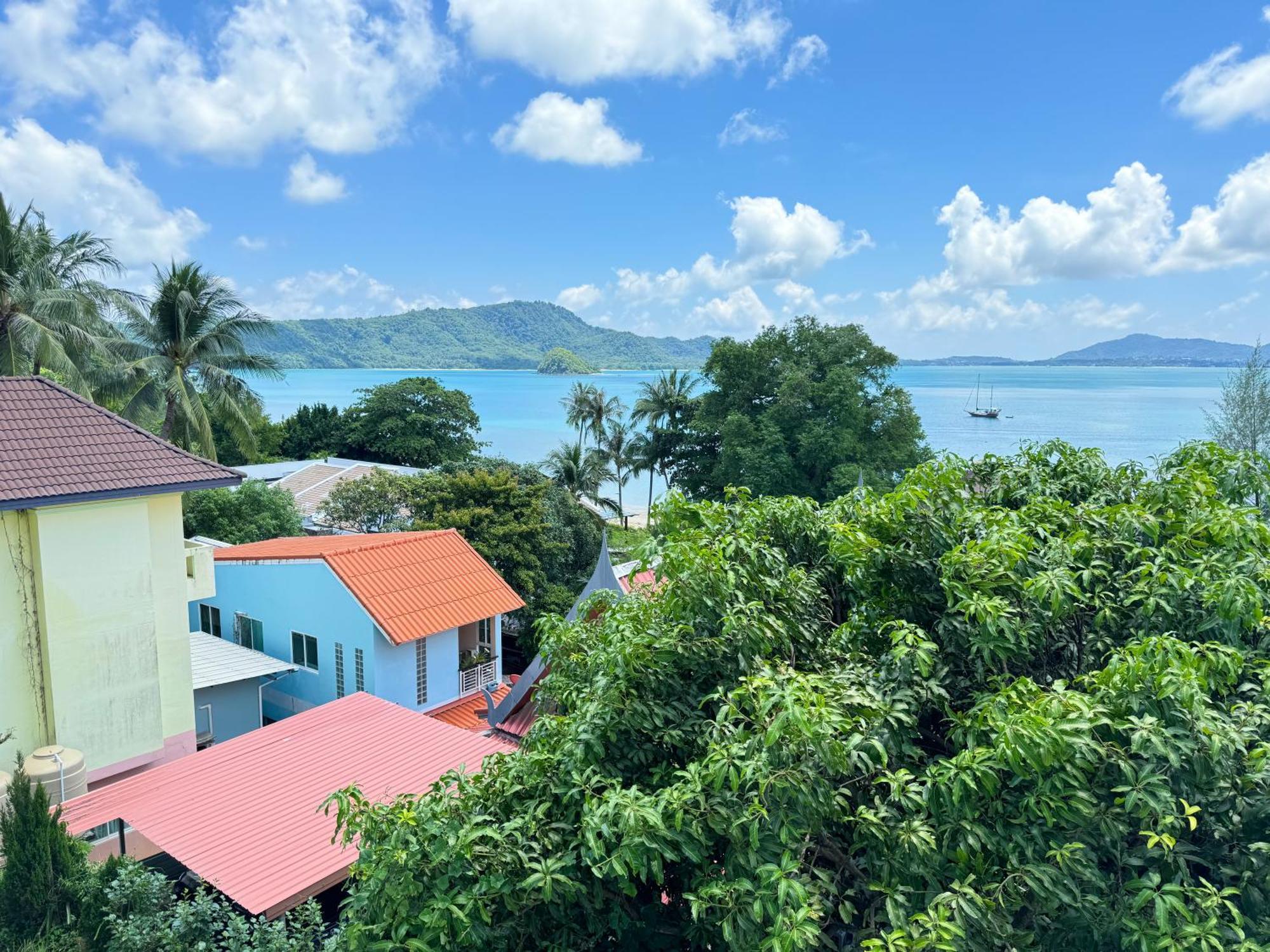 Sea Dreamer Beachfront Apartment