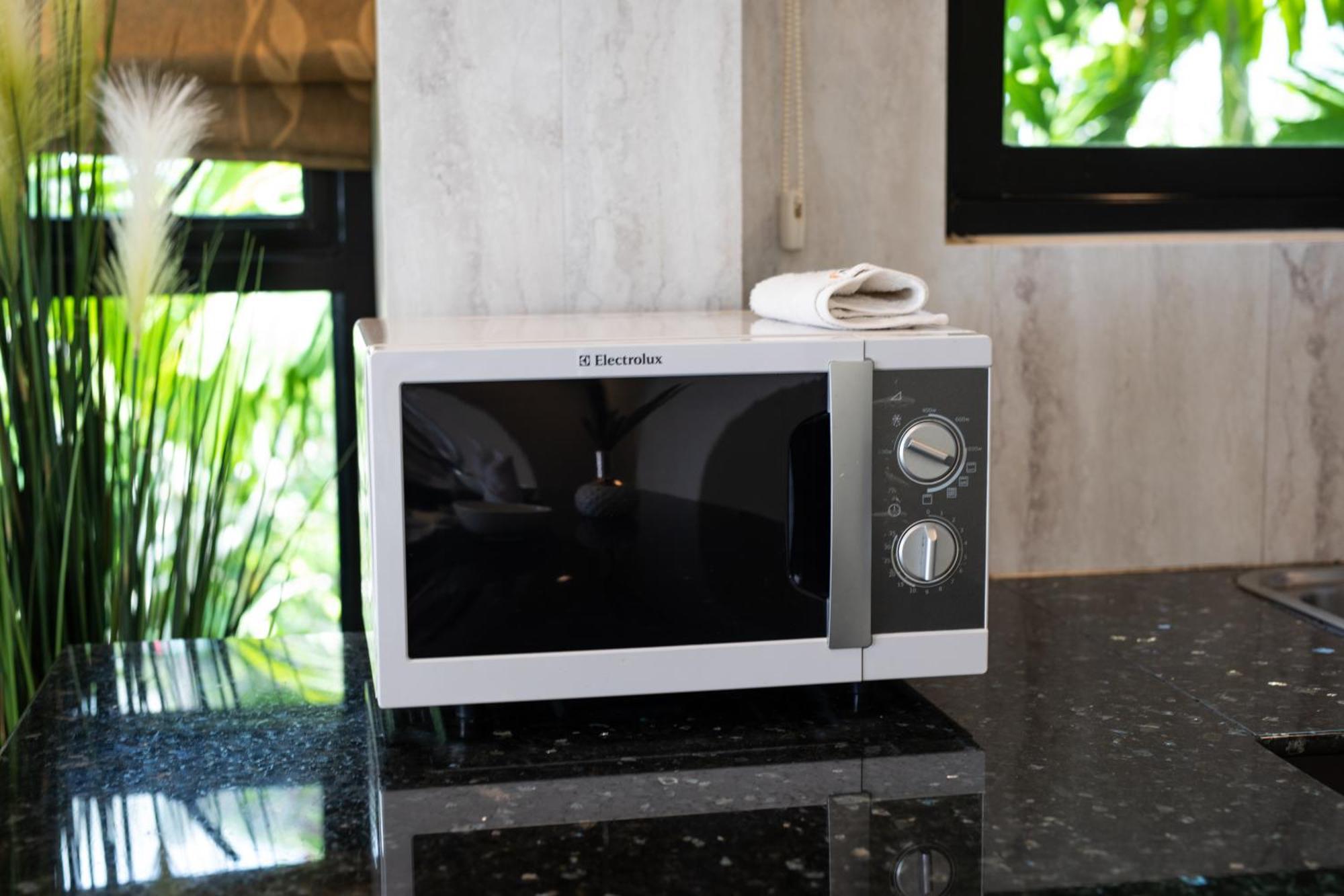 Hotel Baan Chom View - Sha Kamala Beach
