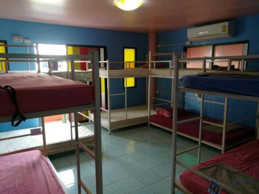 Oyo 586 I Hostel