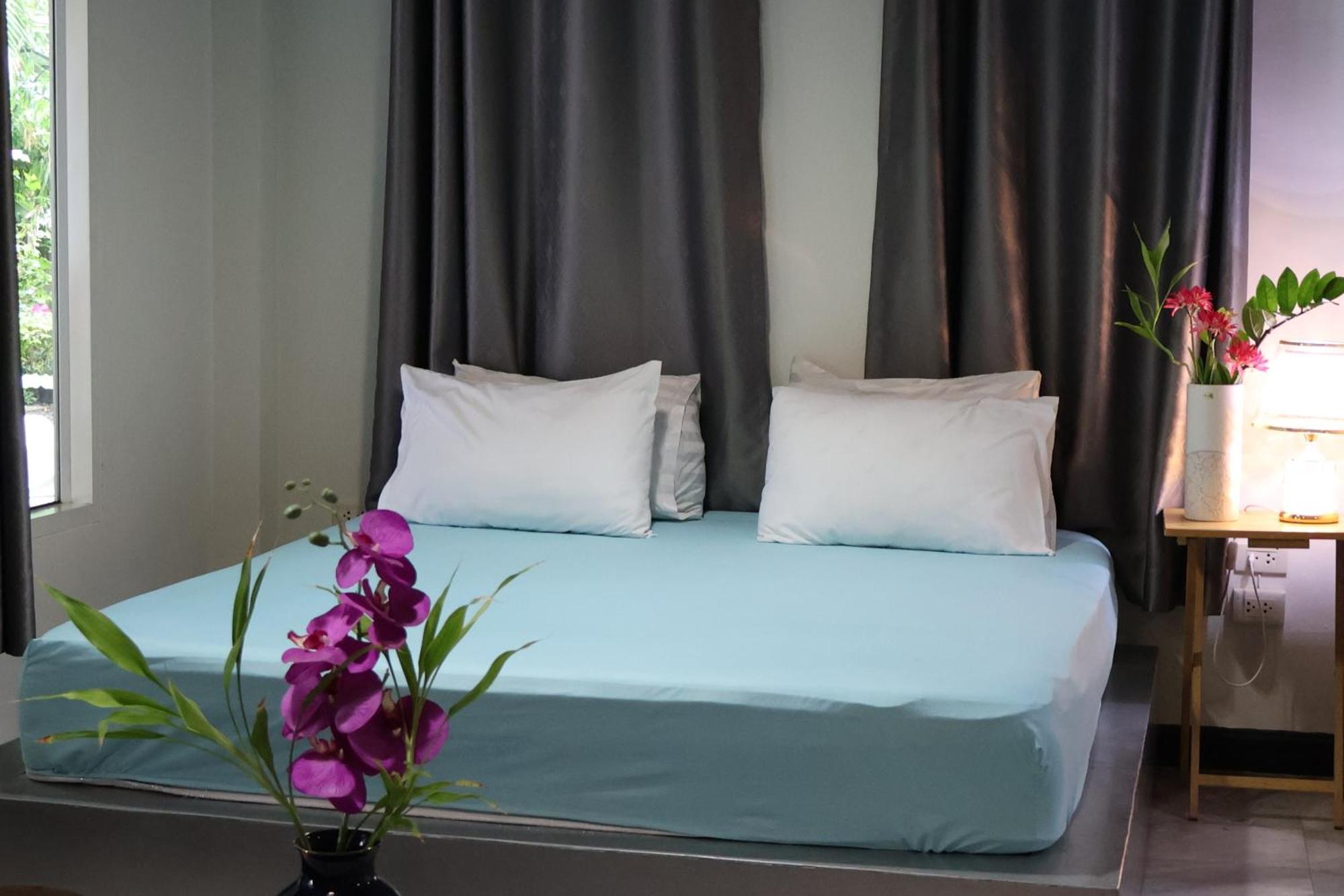 Eat N Sleep Hotel 2*