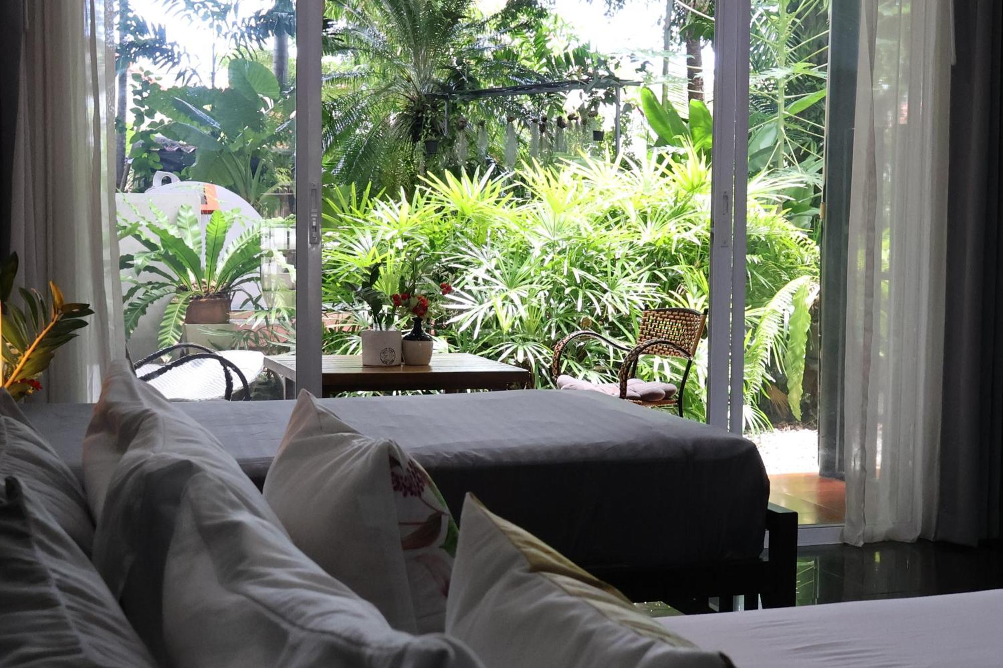 Hotel Eat N Sleep 2*