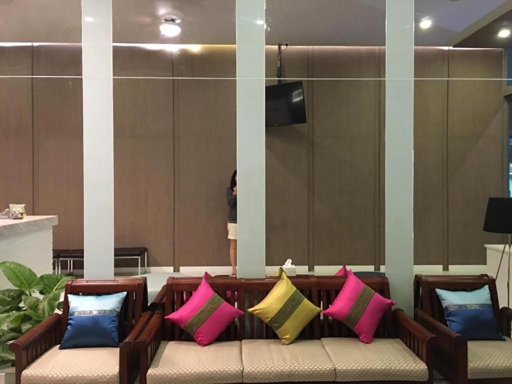 Elegancy Sansabai Hotel 3*