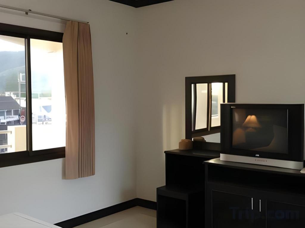 Resort Phuyai Kamala Beach