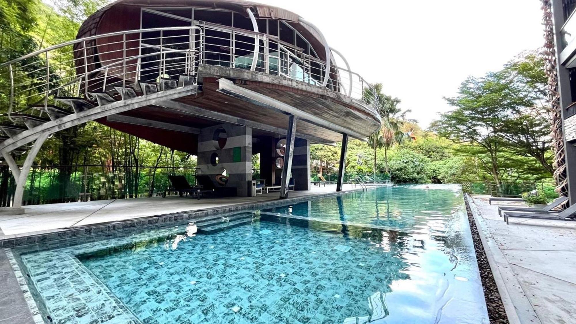 The Oh-so-sexy Triple Penthouse - Rare 35br 188m2 Holiday home *