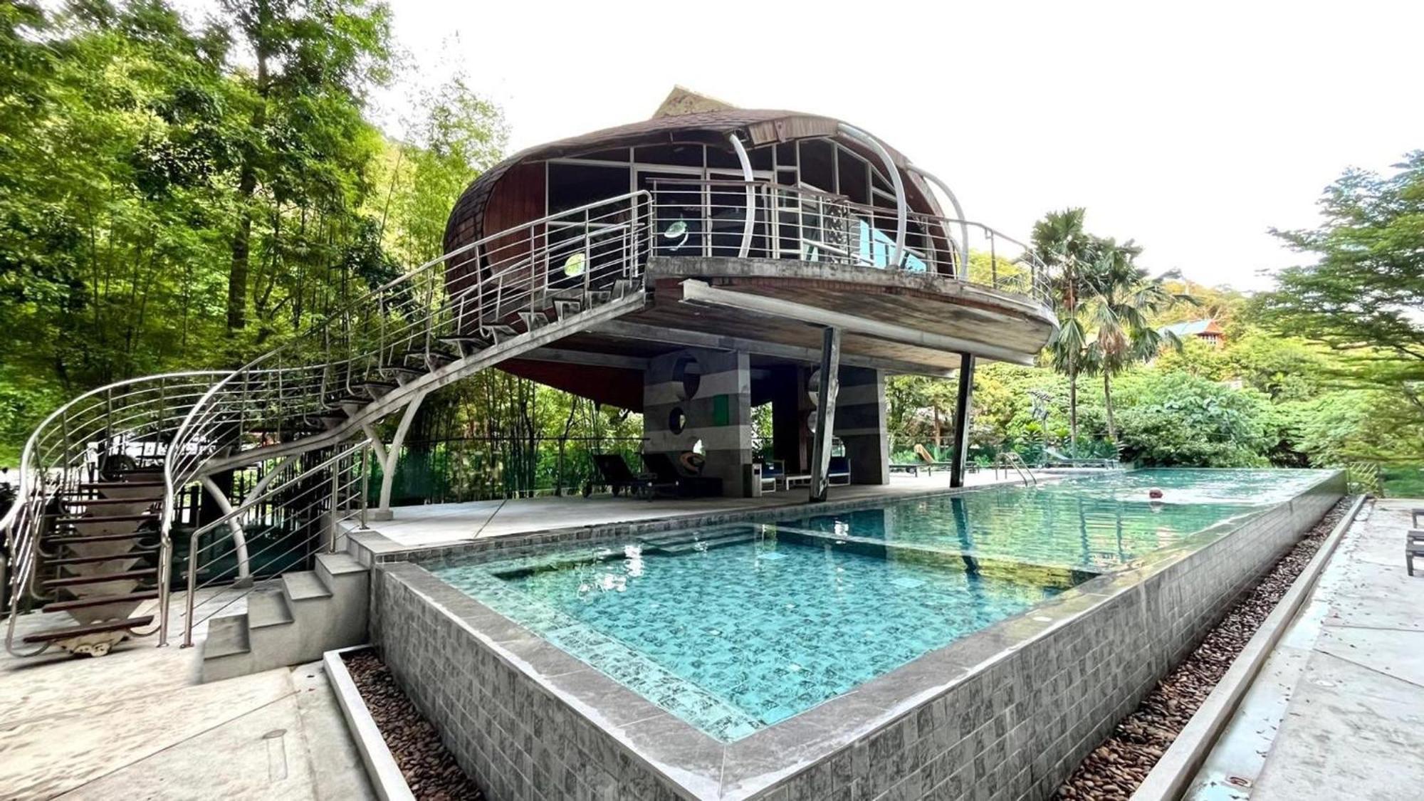 The Oh-so-sexy Triple Penthouse - Rare 35br 188m2 Holiday home Patong