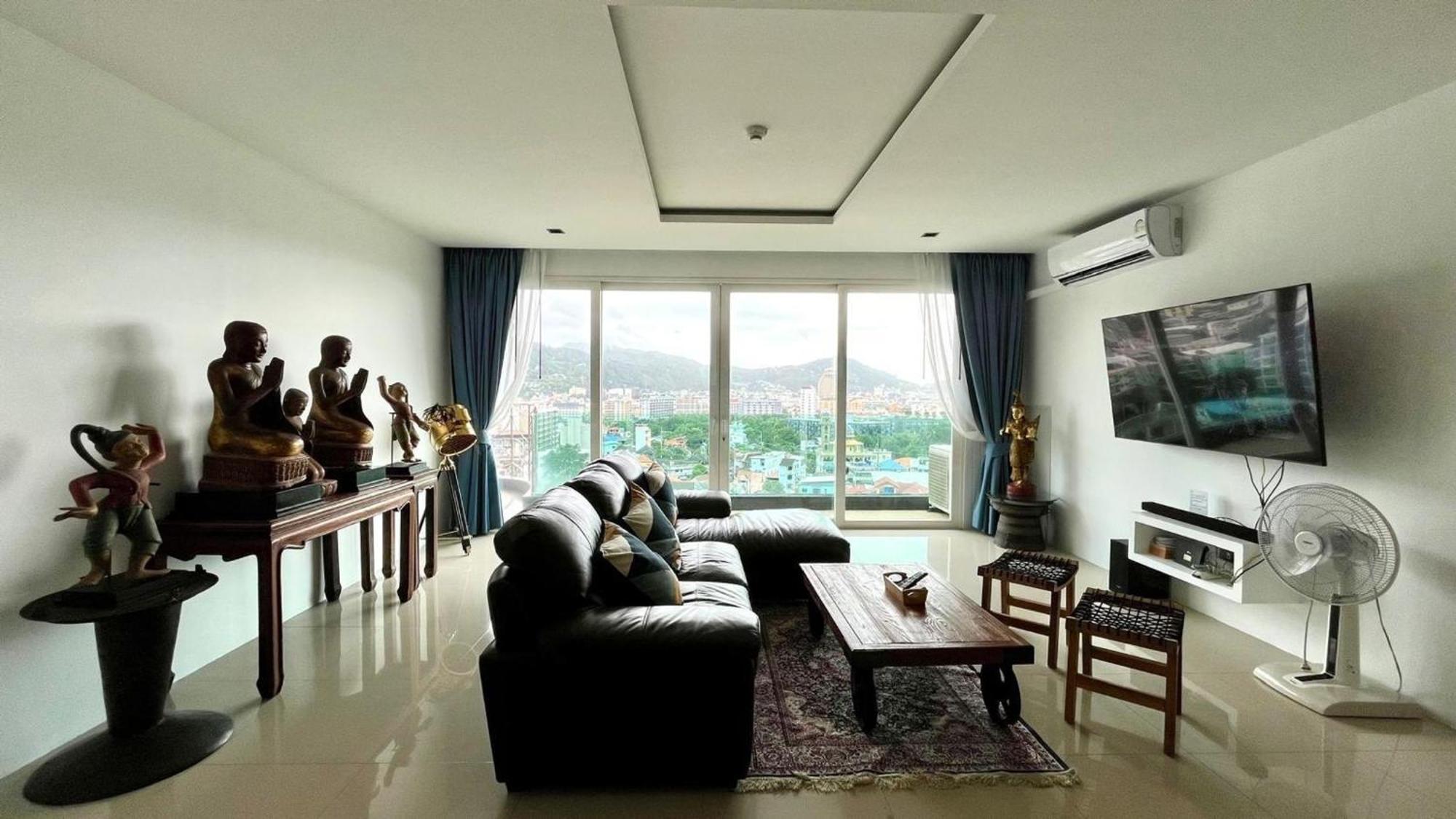 The Oh-so-sexy Triple Penthouse - Rare 35br 188m2