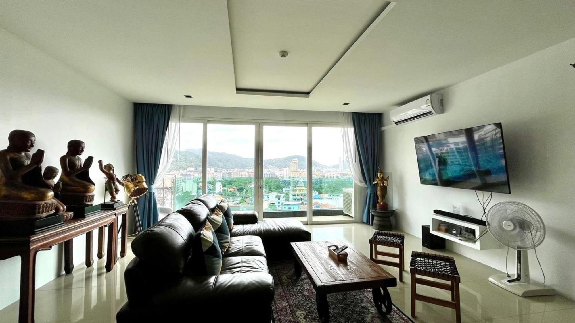 The Oh-so-sexy Triple Penthouse - Rare 35br 188m2 Patong