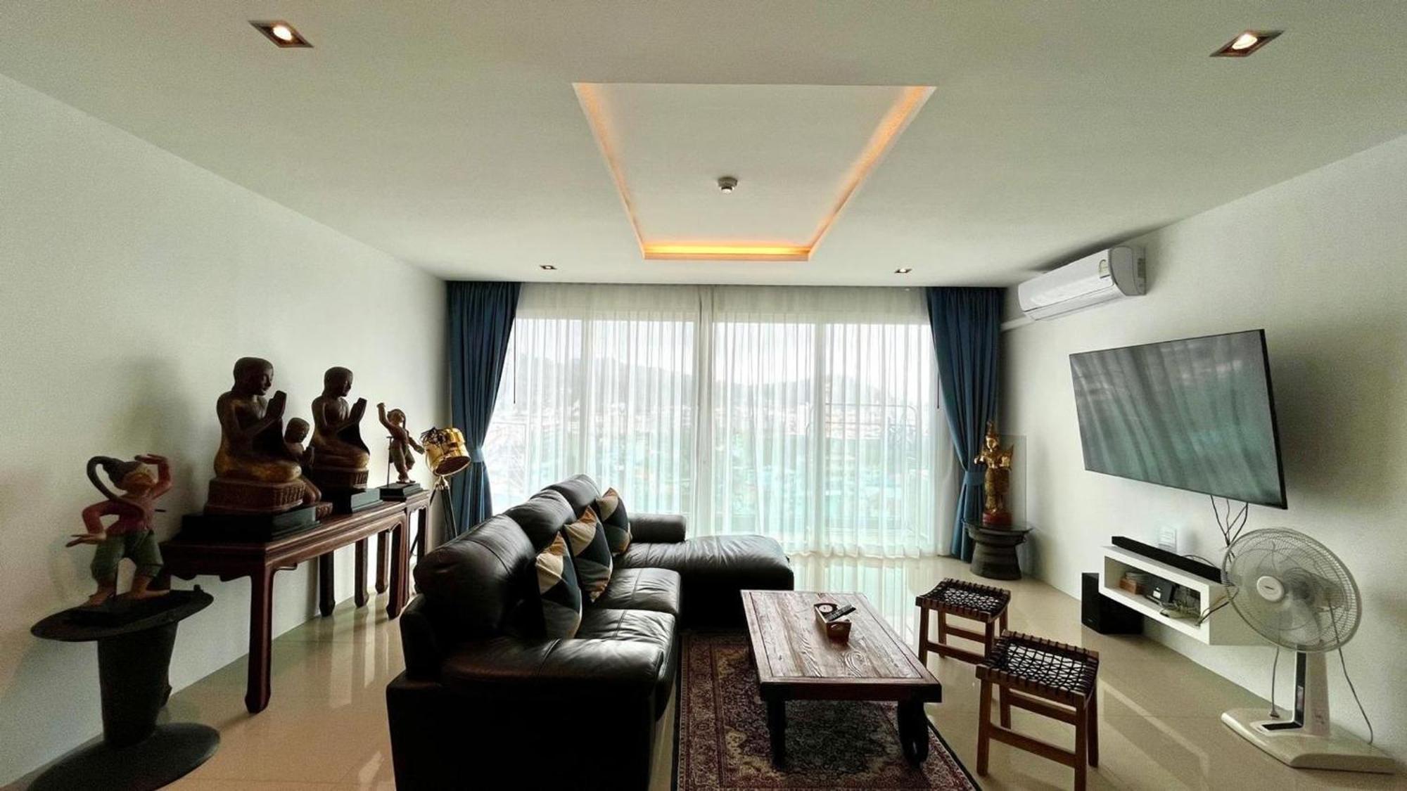 The Oh-so-sexy Triple Penthouse - Rare 35br 188m2 * Patong