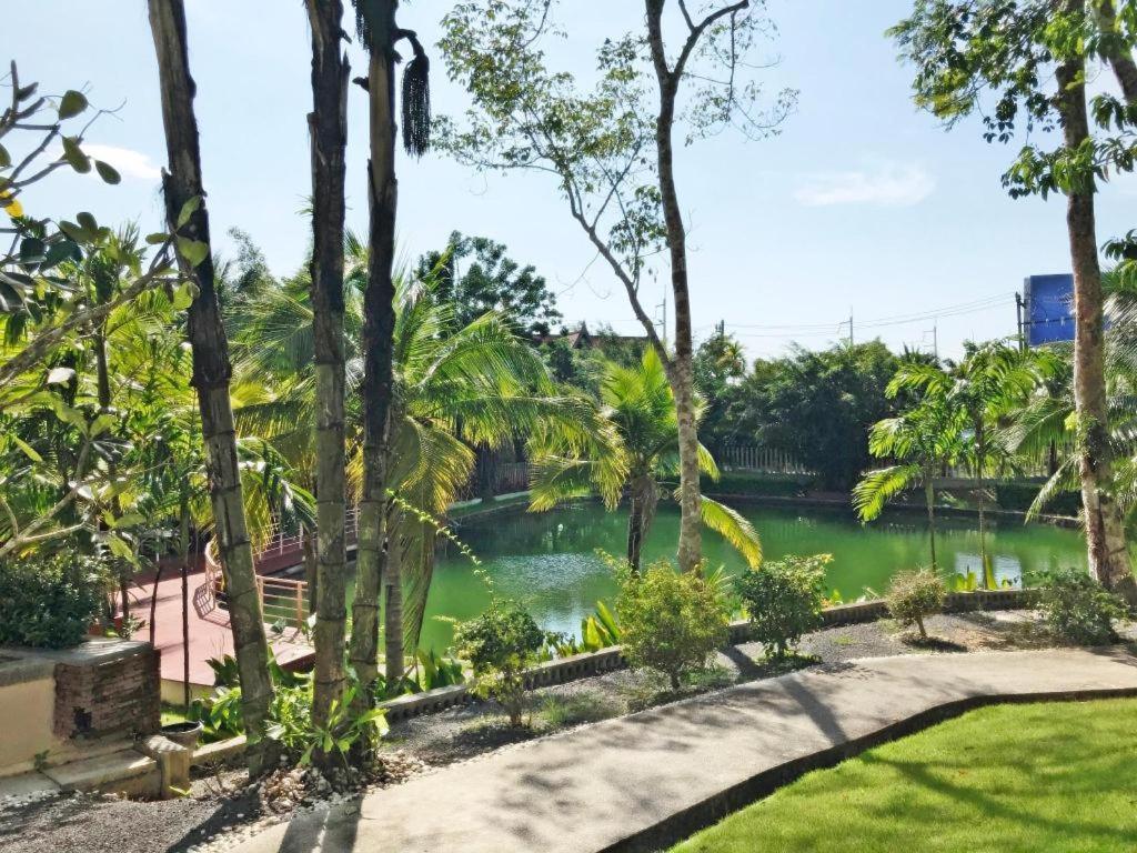 Royal Lee And Resort 3*