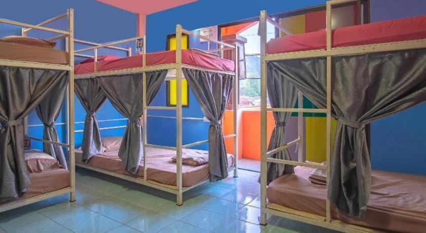 Hostel Oyo 586 I