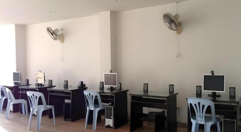 Phuyai Resort Kamala Beach
