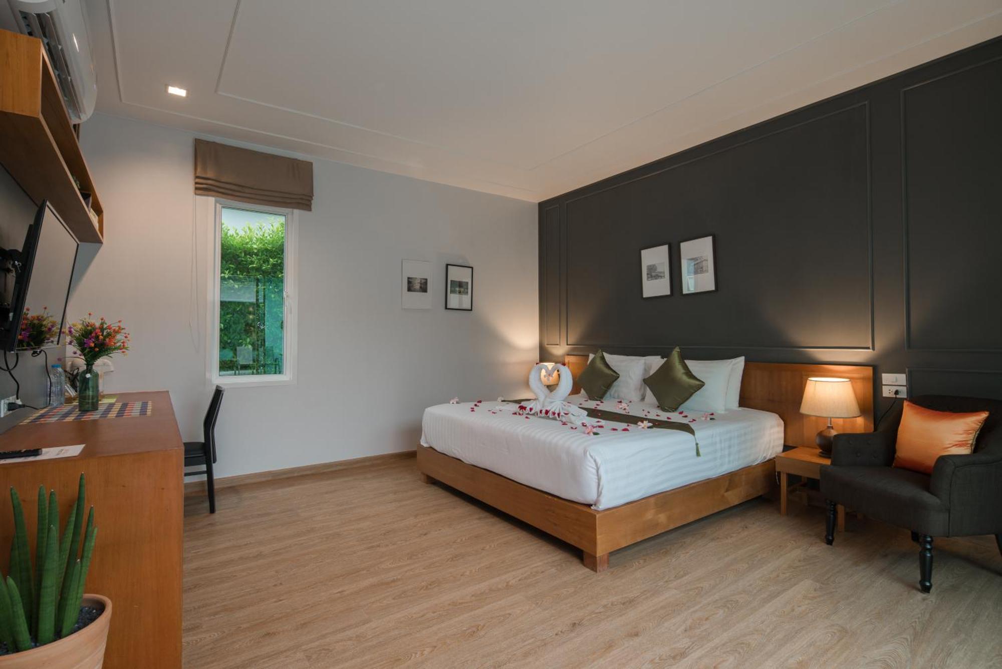 Phuket La Siesta Pool & Pool Access