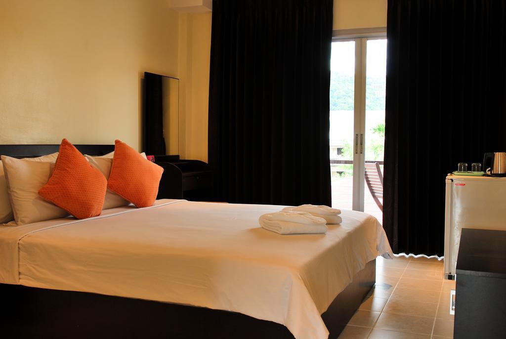 Glitter House Phuket
