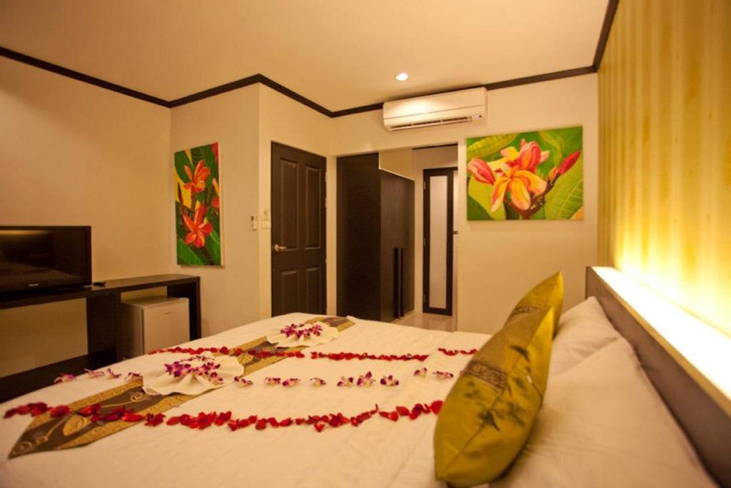 Kata Green Beach Hotel