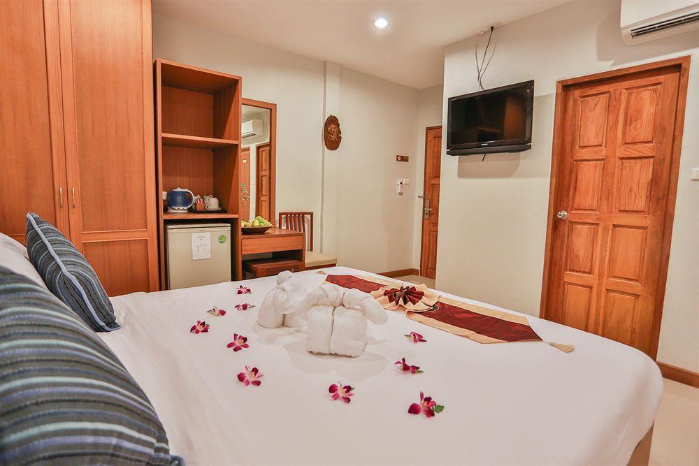 Hip Yaya Residences Hotel 2*