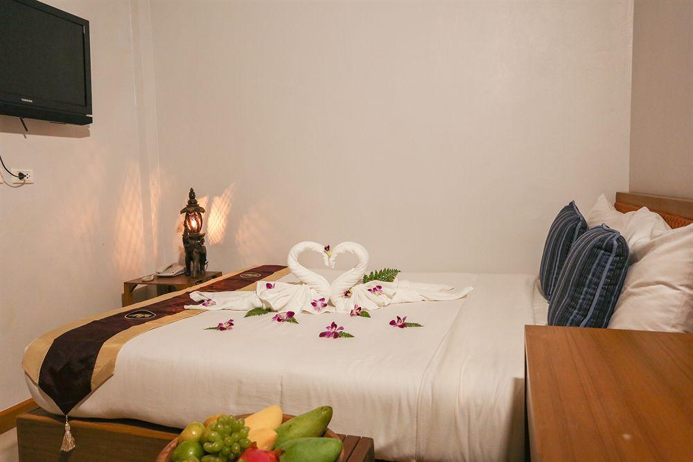 Hip Yaya Residences 2* Patong