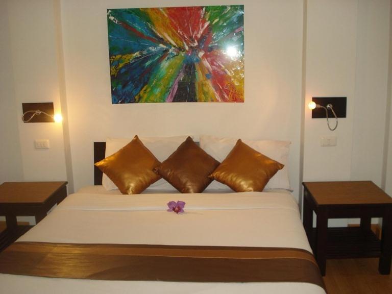 3rd Street Cafe& Apartment *