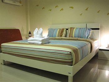 Limburi Hometel Hotel 3*