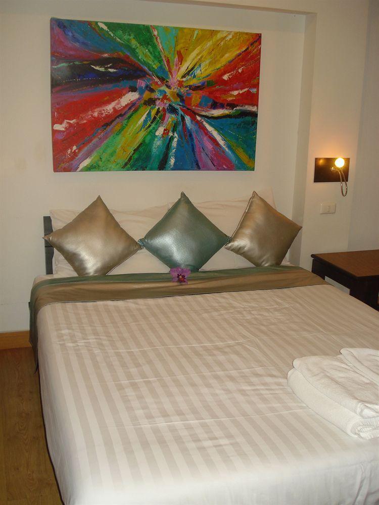 3rd Street Cafe& Apartment Kata Beach (Phuket)