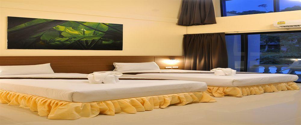 Hotel The Wave Patong Sha Phuket