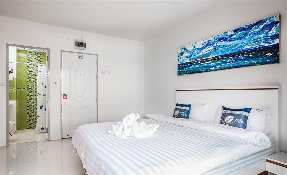 Modern Place 3*