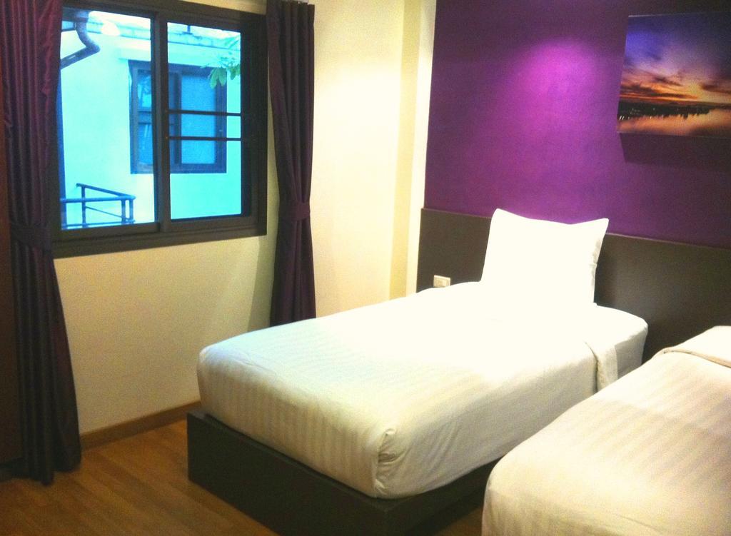 Beachfront Hotel Kamala Beach