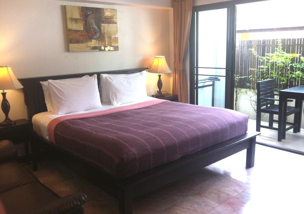 Hotel Beachfront Kamala Beach