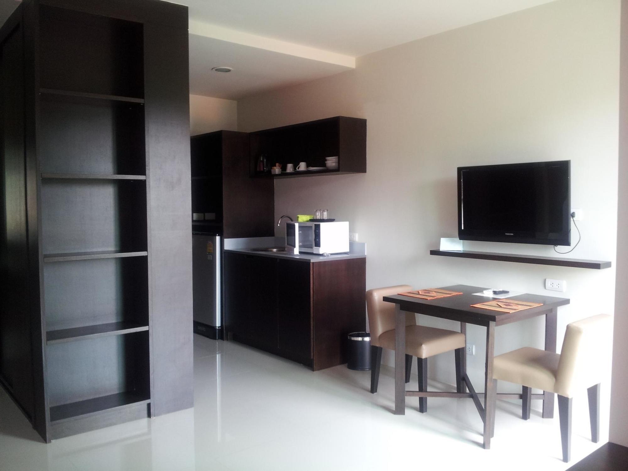 Hotel Leisure Place Phuket Chalong