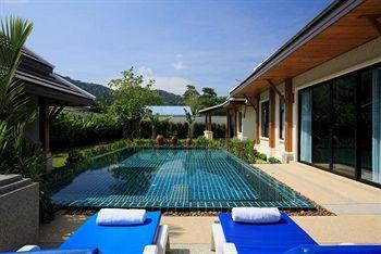 Byg Private Pool @ *