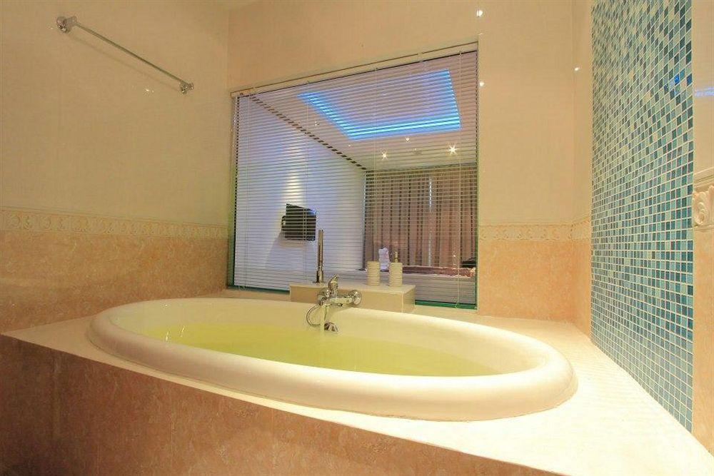 Chalong Sea View 3*