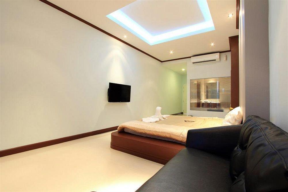 Chalong Sea View 3*