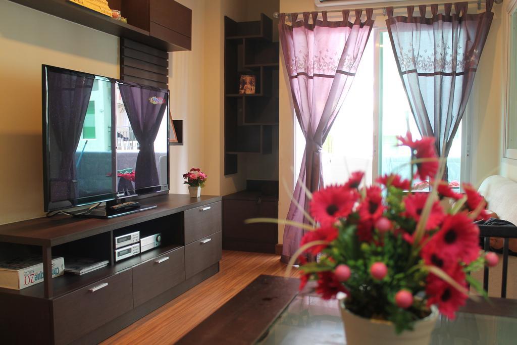 Large Pool In Apartment *