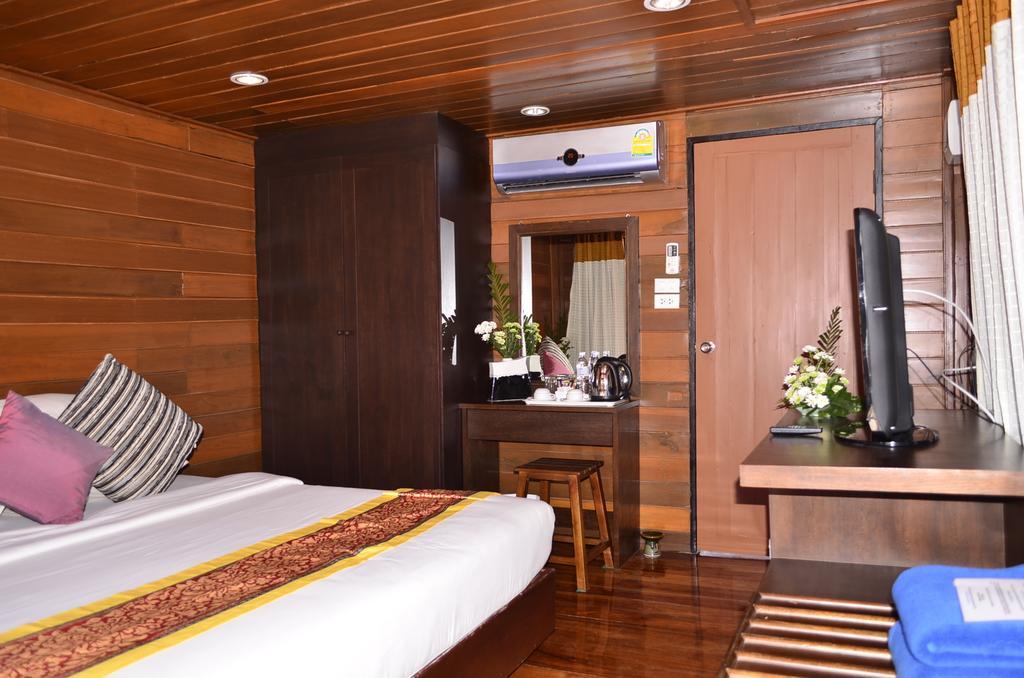 Phuket Siray Hut Resort 2*