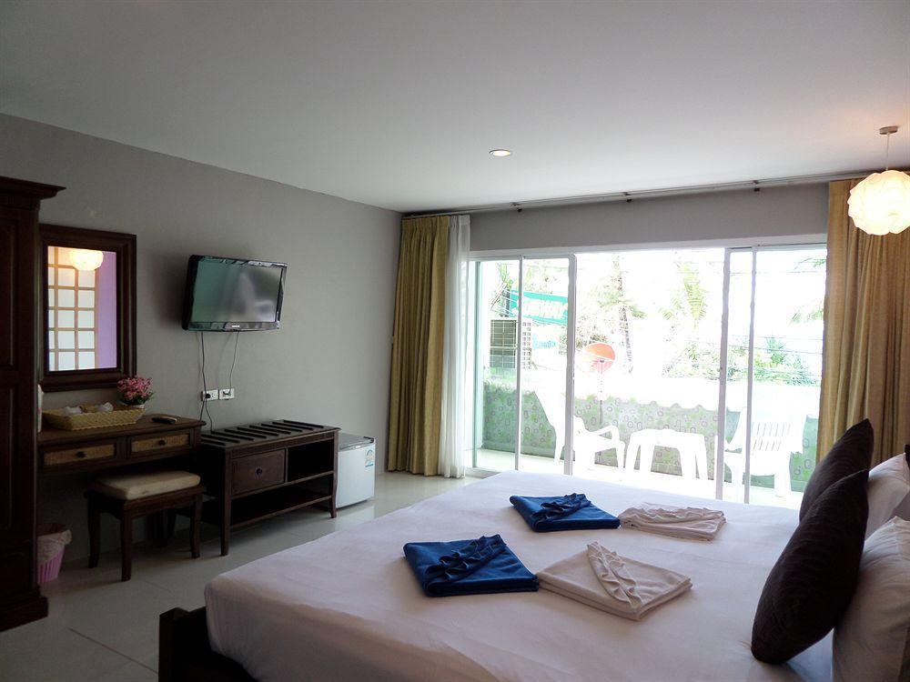 Hotel Time Out Beachfront Patong