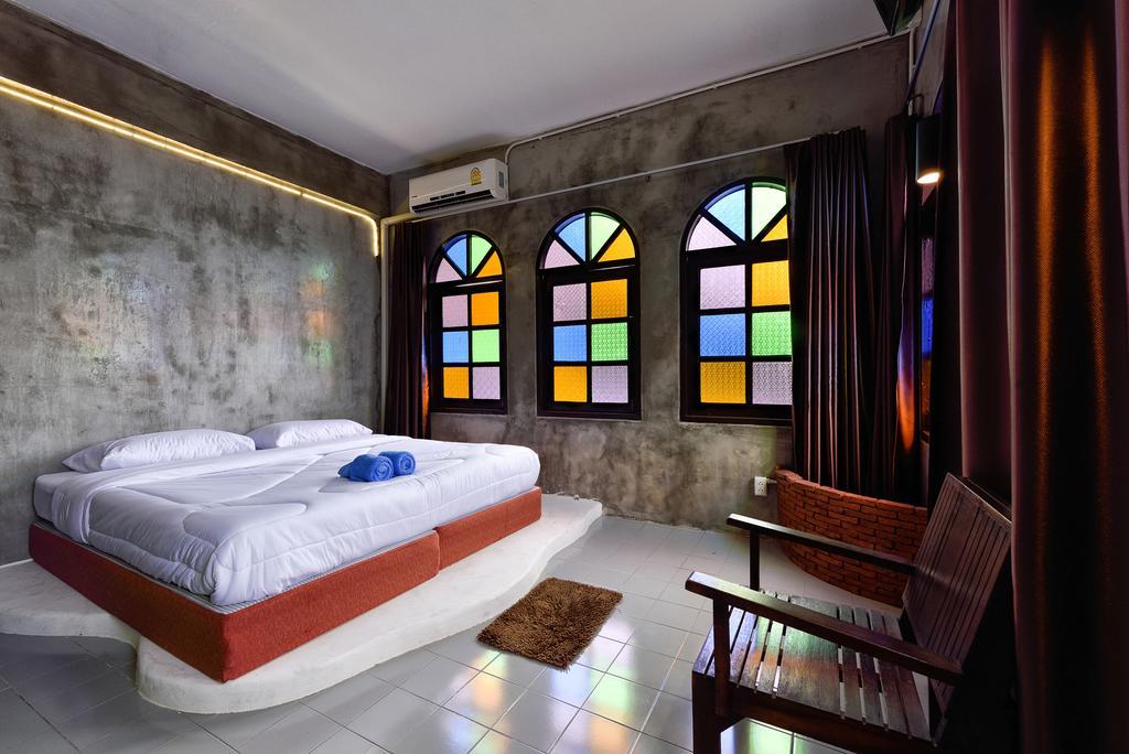Cafe 66 Hostel Phuket
