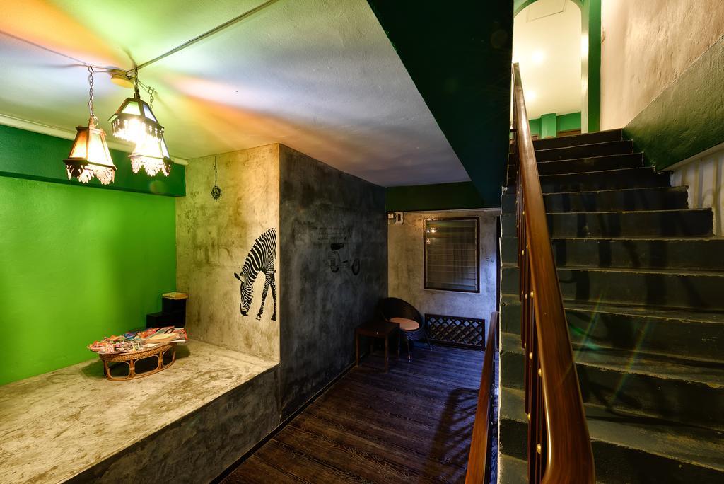 Hostel Cafe 66 *