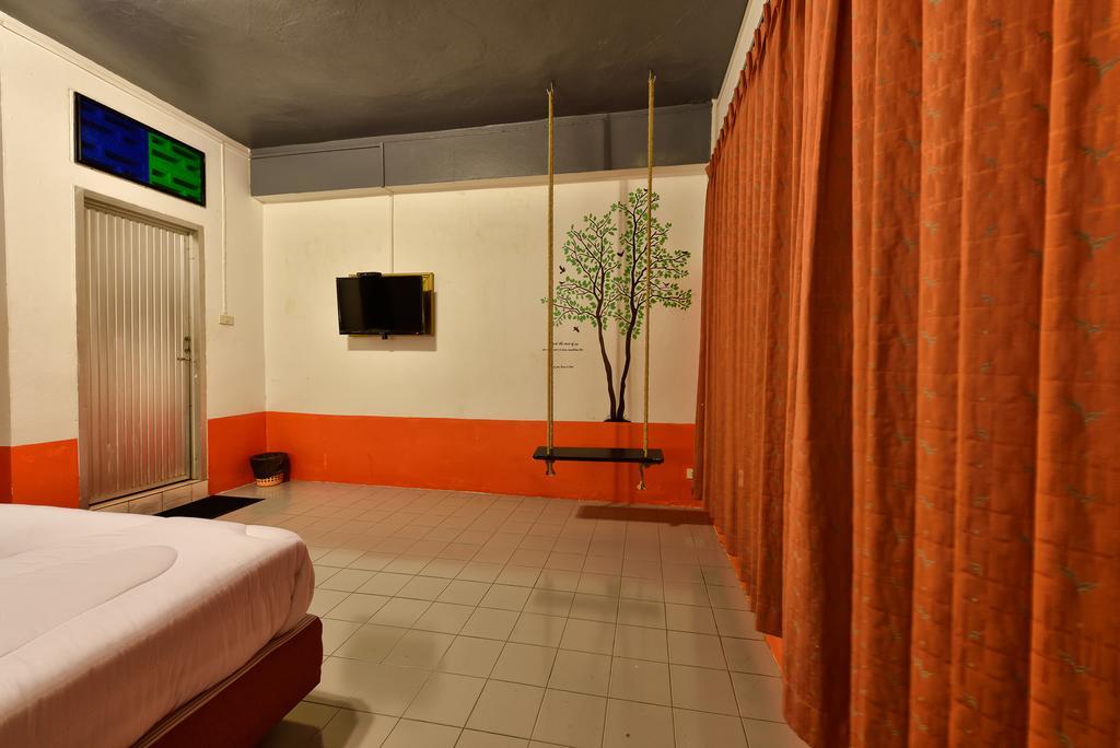 Cafe 66 Hostel Phuket