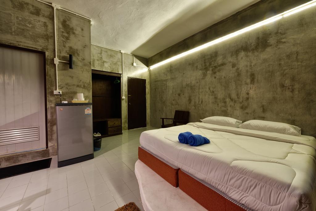 Cafe 66 Hostel Phuket