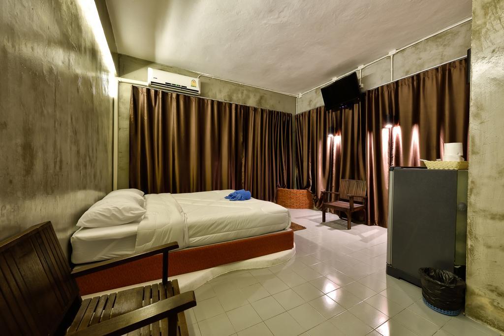 Cafe 66 Hostel *