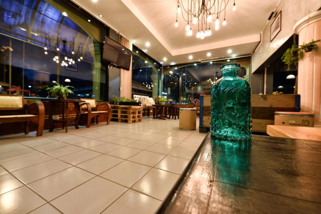 Cafe 66 * Phuket