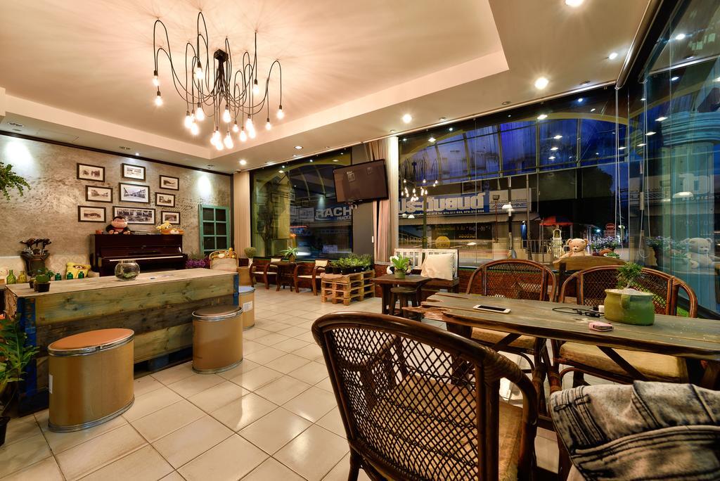 Cafe 66