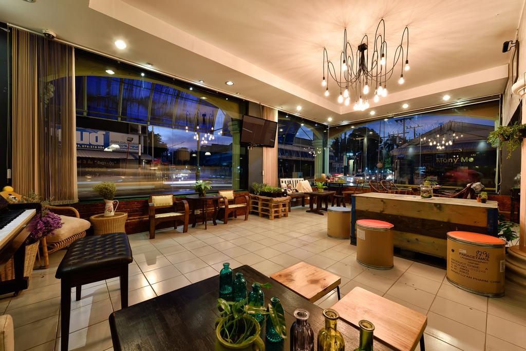 Cafe 66 Hostel Phuket