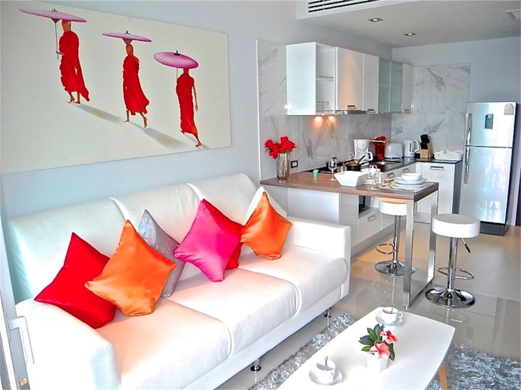 Apartment Emerald 1 Bedroom Modern # 109