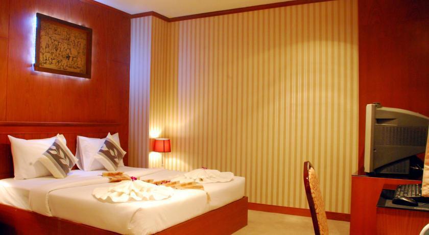 Palm Hotel