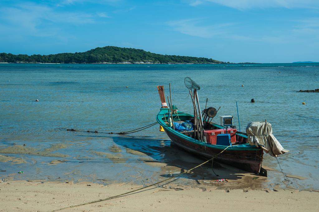 The Title Kr Beach Condotel Rawai