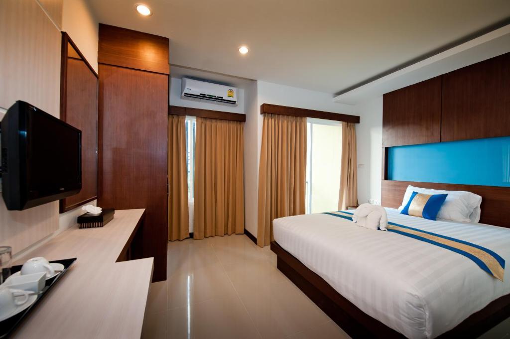 Blue Sky Hotel 3*