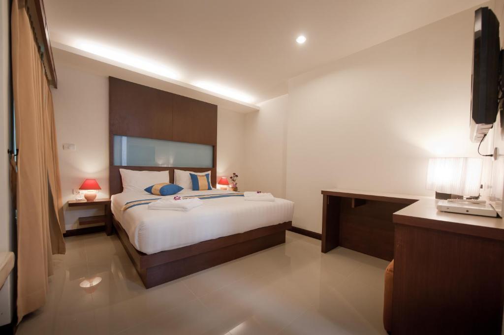 Blue Sky Hotel