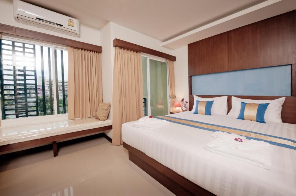 Blue Sky Hotel