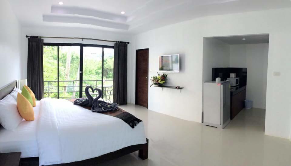 The Seashore Service * Kamala Beach