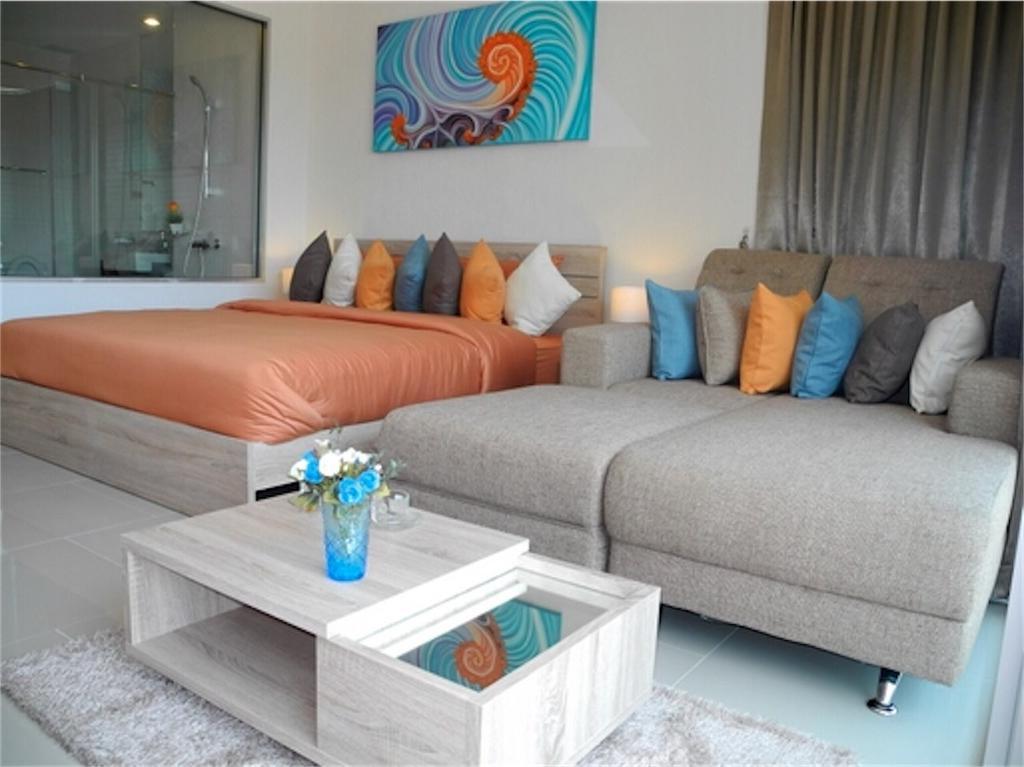 Apartment Chic Close To